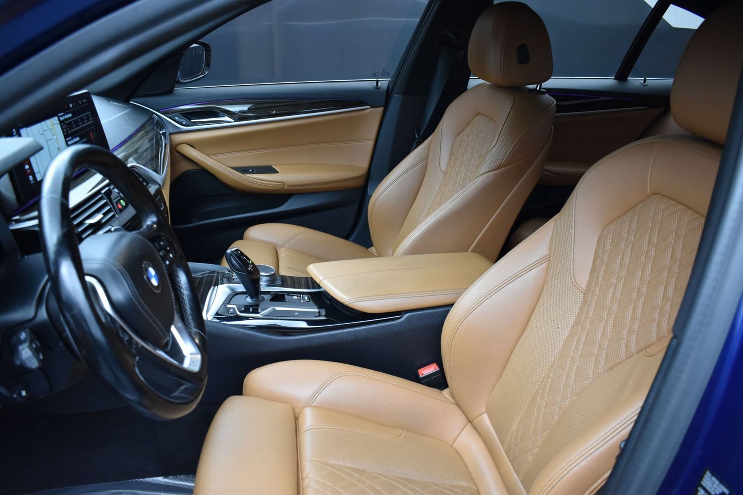 Used 2021 Phytonic Blue Metallic BMW 530i xDrive image 11