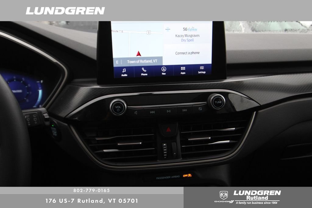 Used 2022 Silver Ford SEL image 23