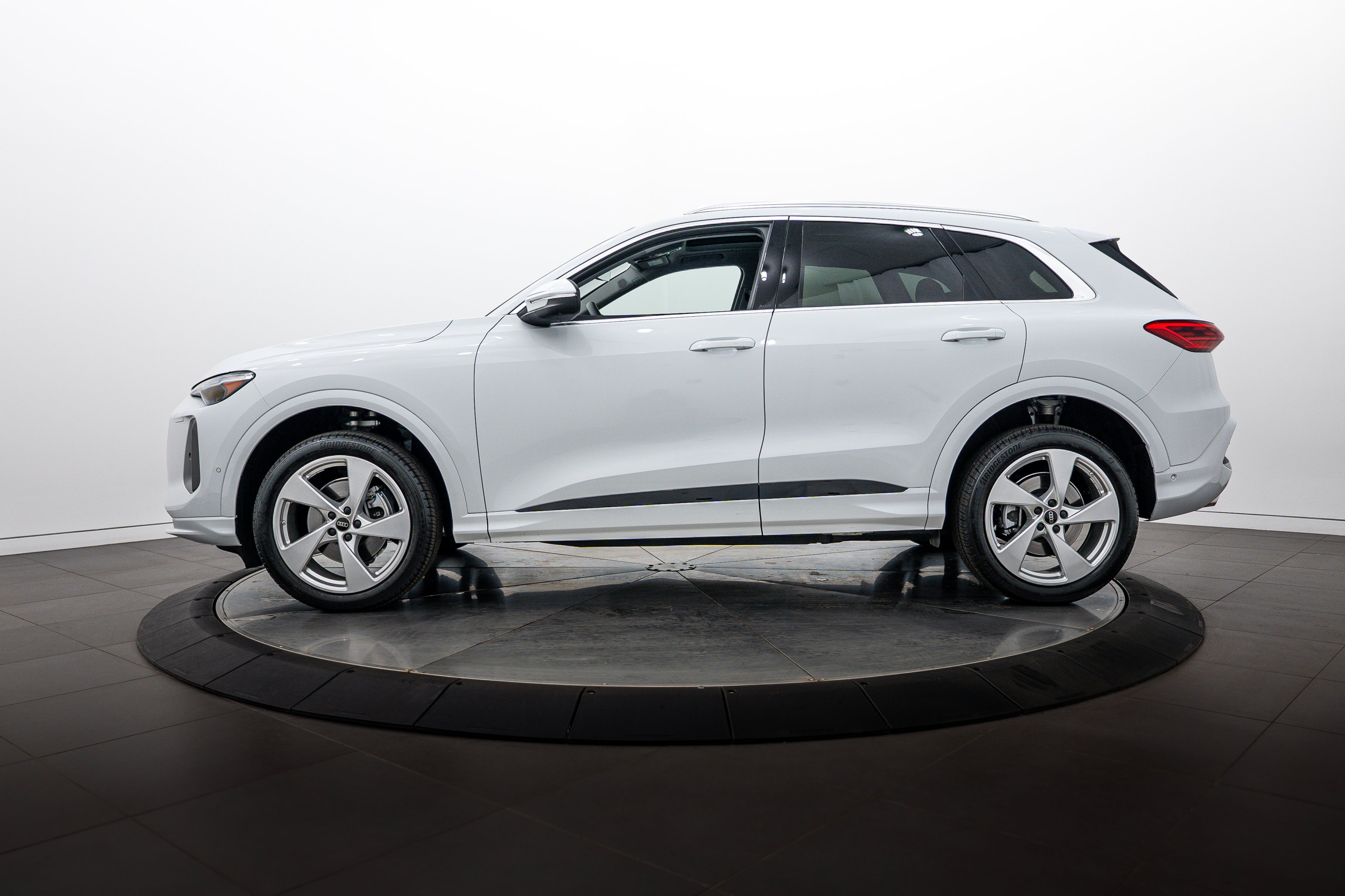 Used 2025 Glacier White Metallic Audi Premium Plus image 6