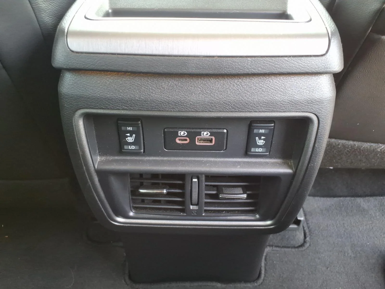 Used 2023 Pearl White Tricoat Nissan SL image 22