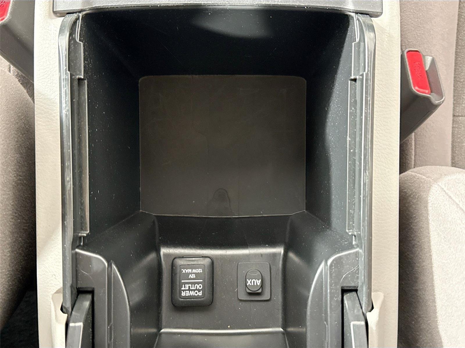 Used 2009 Alabaster Silver Metallic Honda LX image 28
