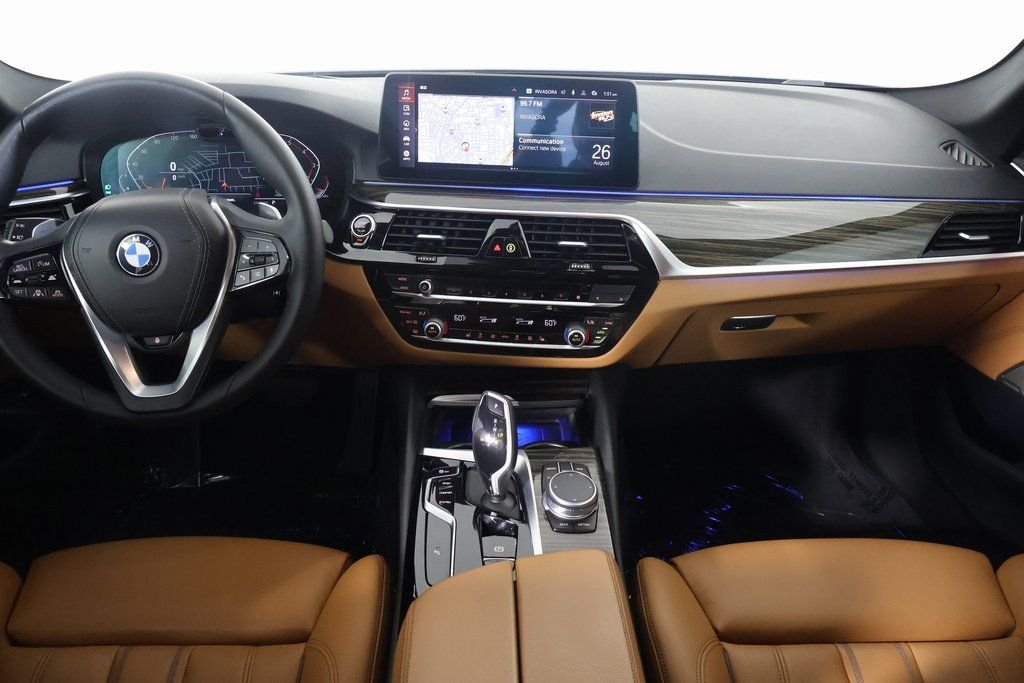 Used 2022 Bluestone Metallic BMW 530i image 8