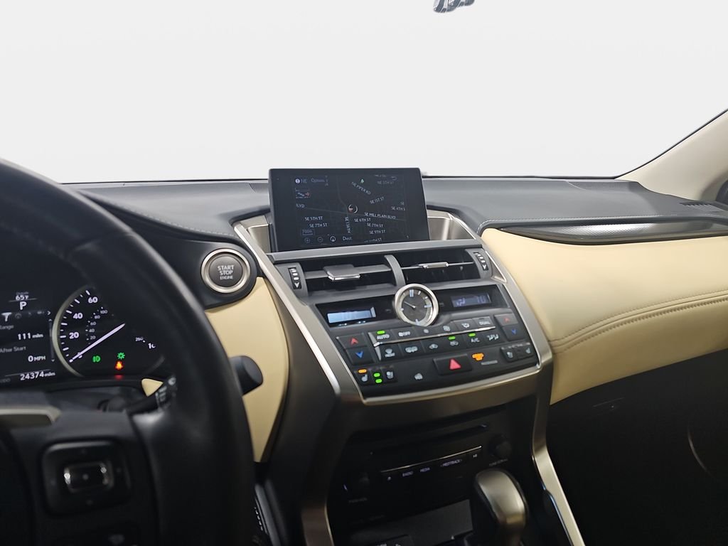 Used 2017 White Lexus 200t image 22