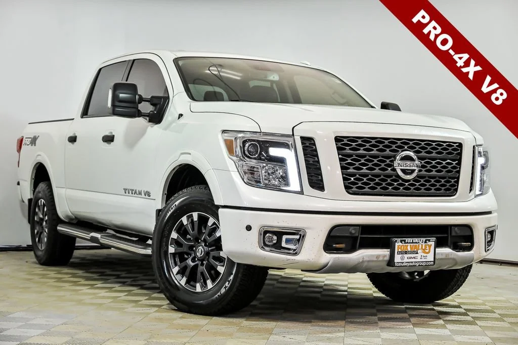 2019 Nissan Titan PRO-4X 4X4 Crew Cab's photo