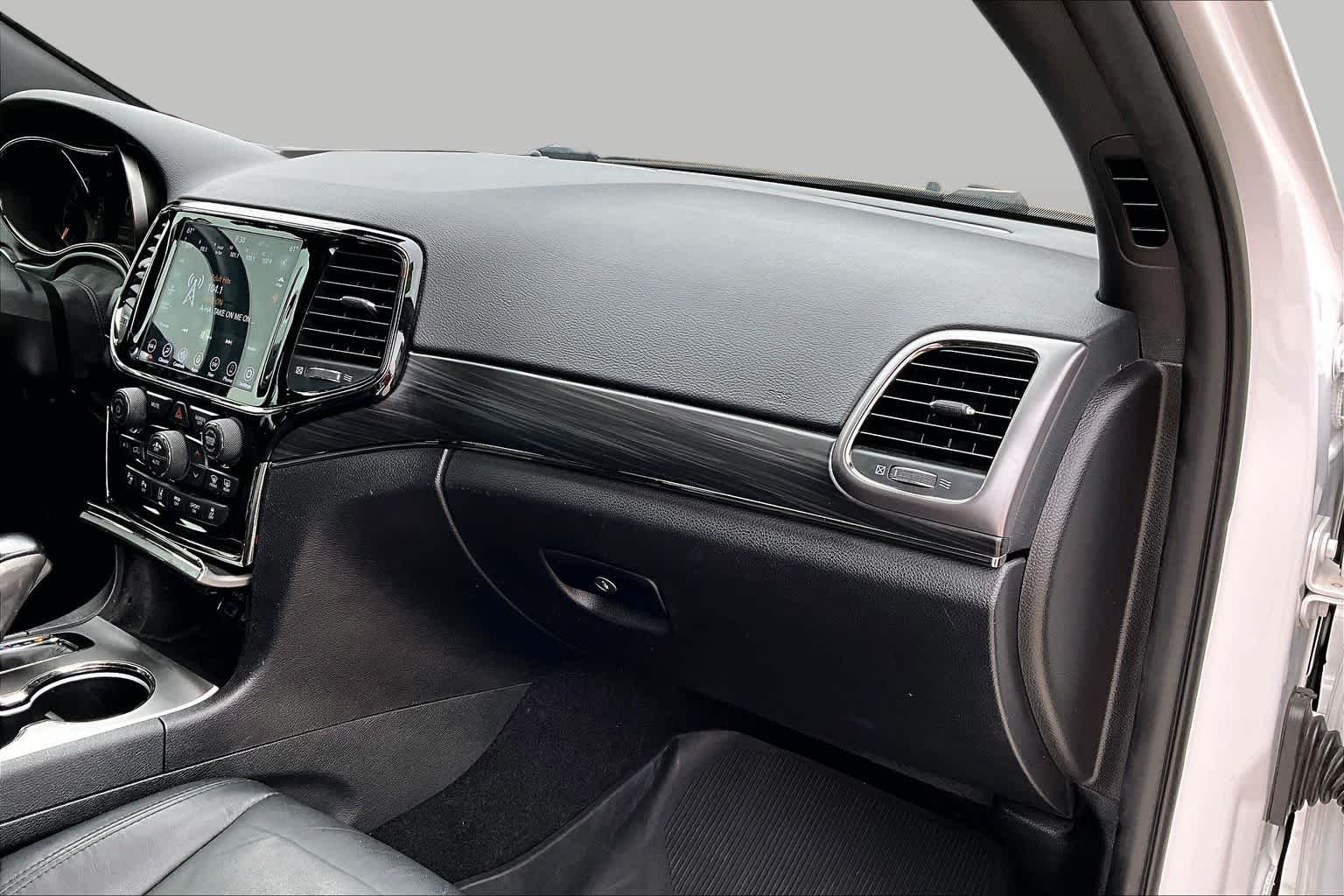 Used 2020 Bright White Clearcoat Jeep Limited X image 19