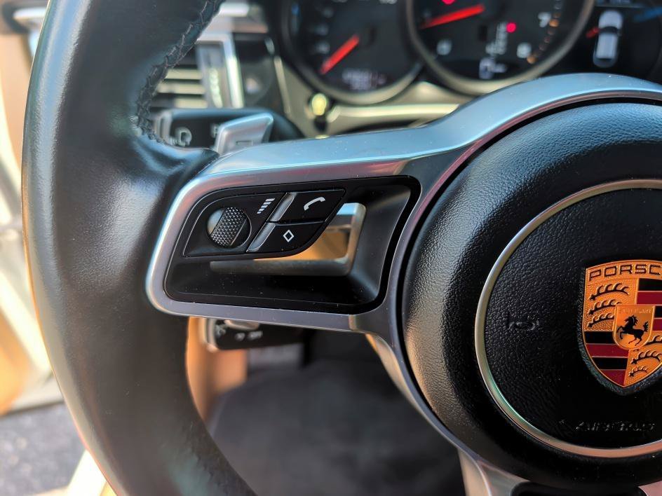 Used 2018 White Porsche Base image 19