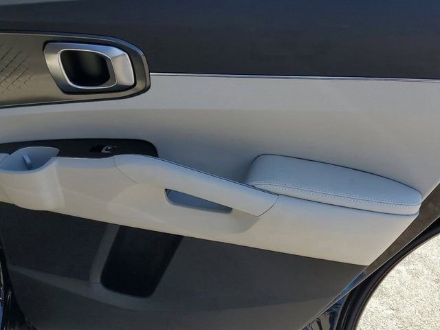 2025 Kia Sorento S - Photo 6