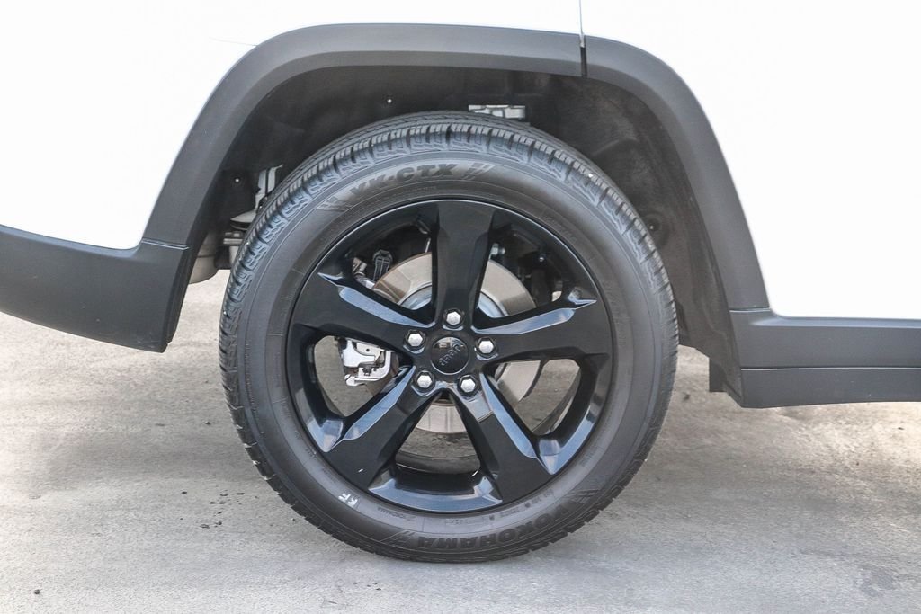 Used 2023 Bright White Clearcoat Jeep Limited image 12