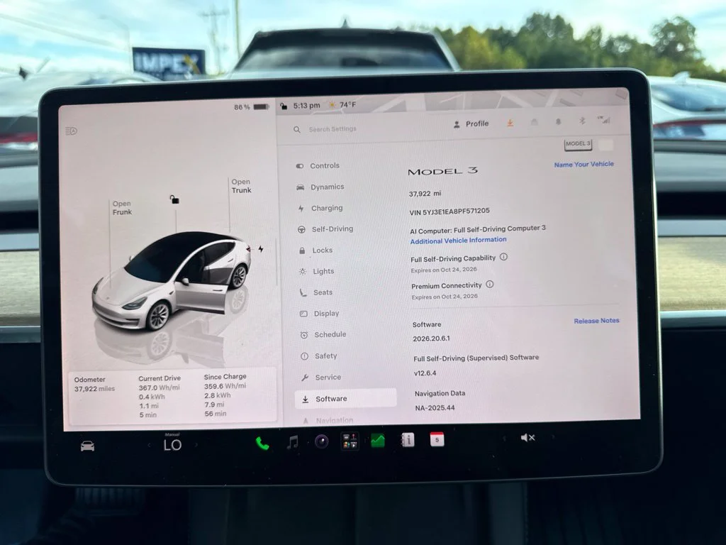 Used 2023 White Tesla Base image 6