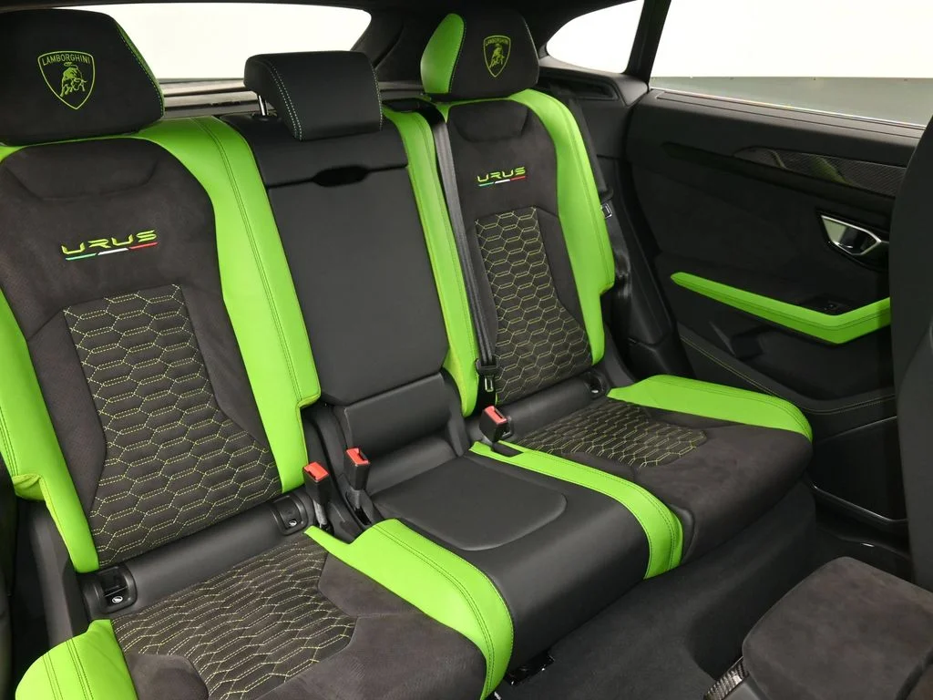 Used 2022 Green Lamborghini  image 12