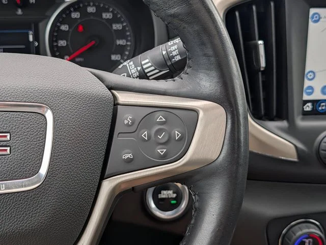 Used 2018 Quartz GMC Denali image 18