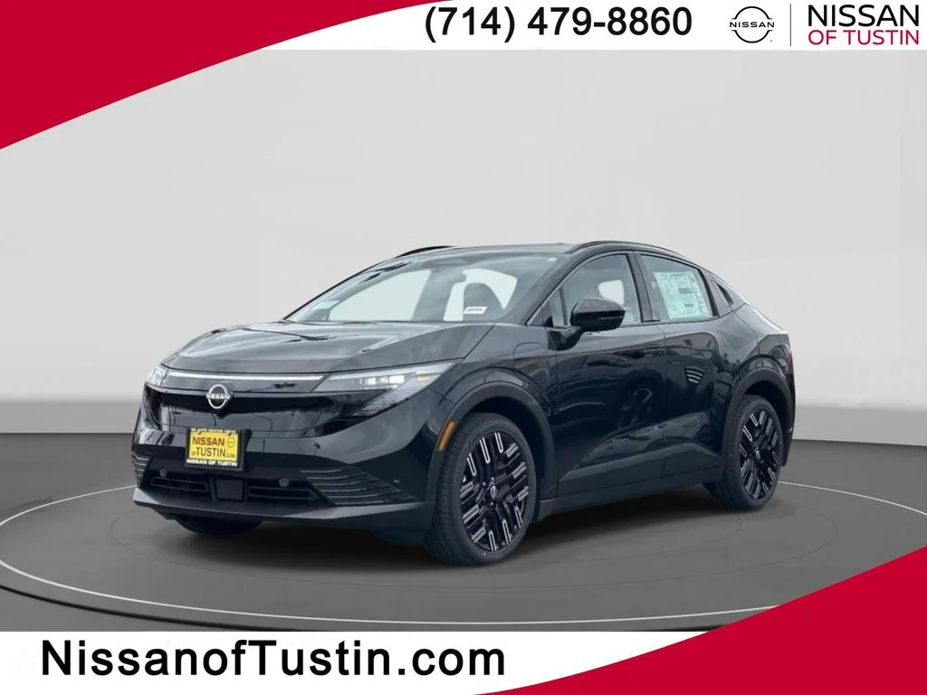 2026 Nissan Leaf Platinum+'s photo