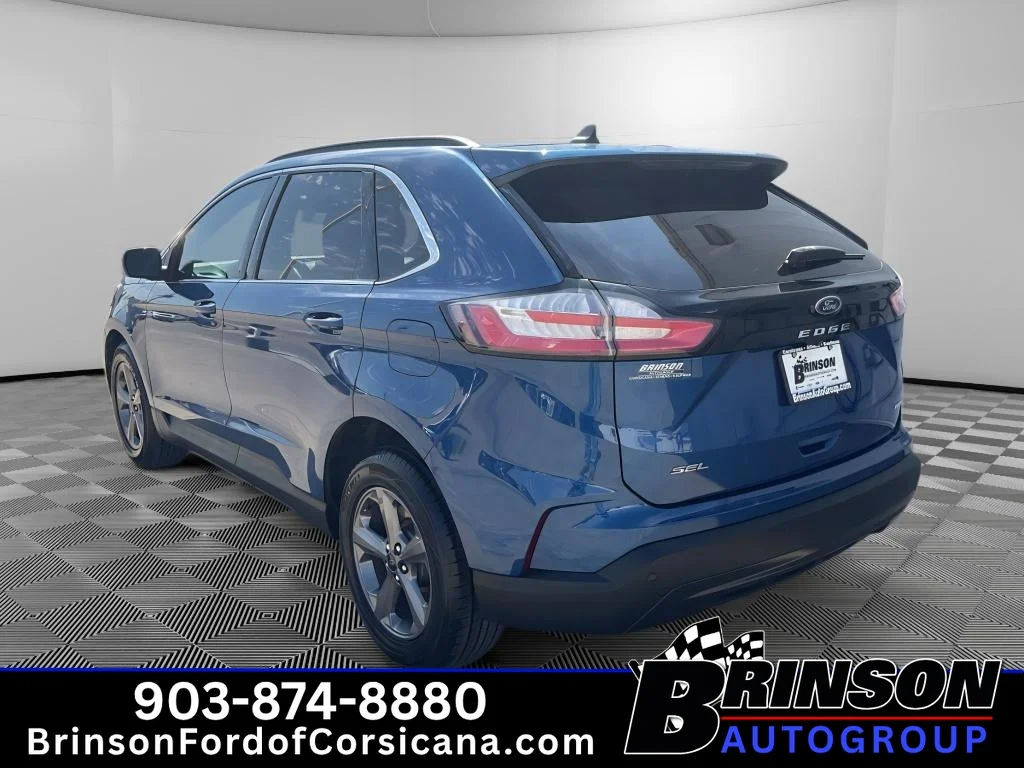Used 2022 Atlas Blue Metallic Ford SEL image 5