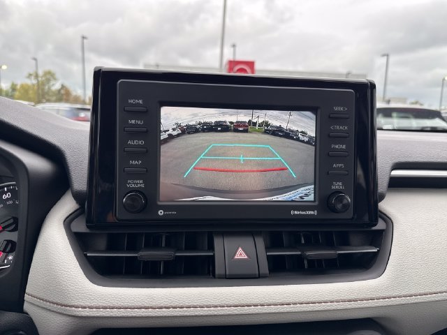 Used 2022 Silver Toyota XLE image 22