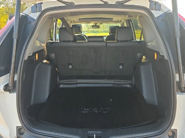Used 2020 White Honda Touring image 13