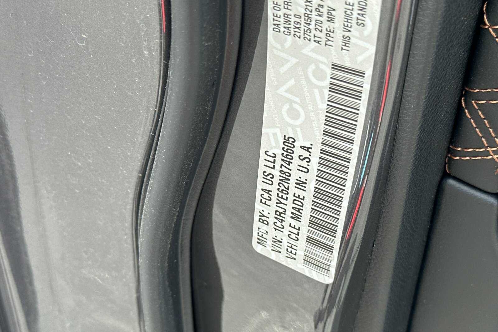 New 2022 Baltic Gray Metallic Clearcoat Jeep Summit image 27