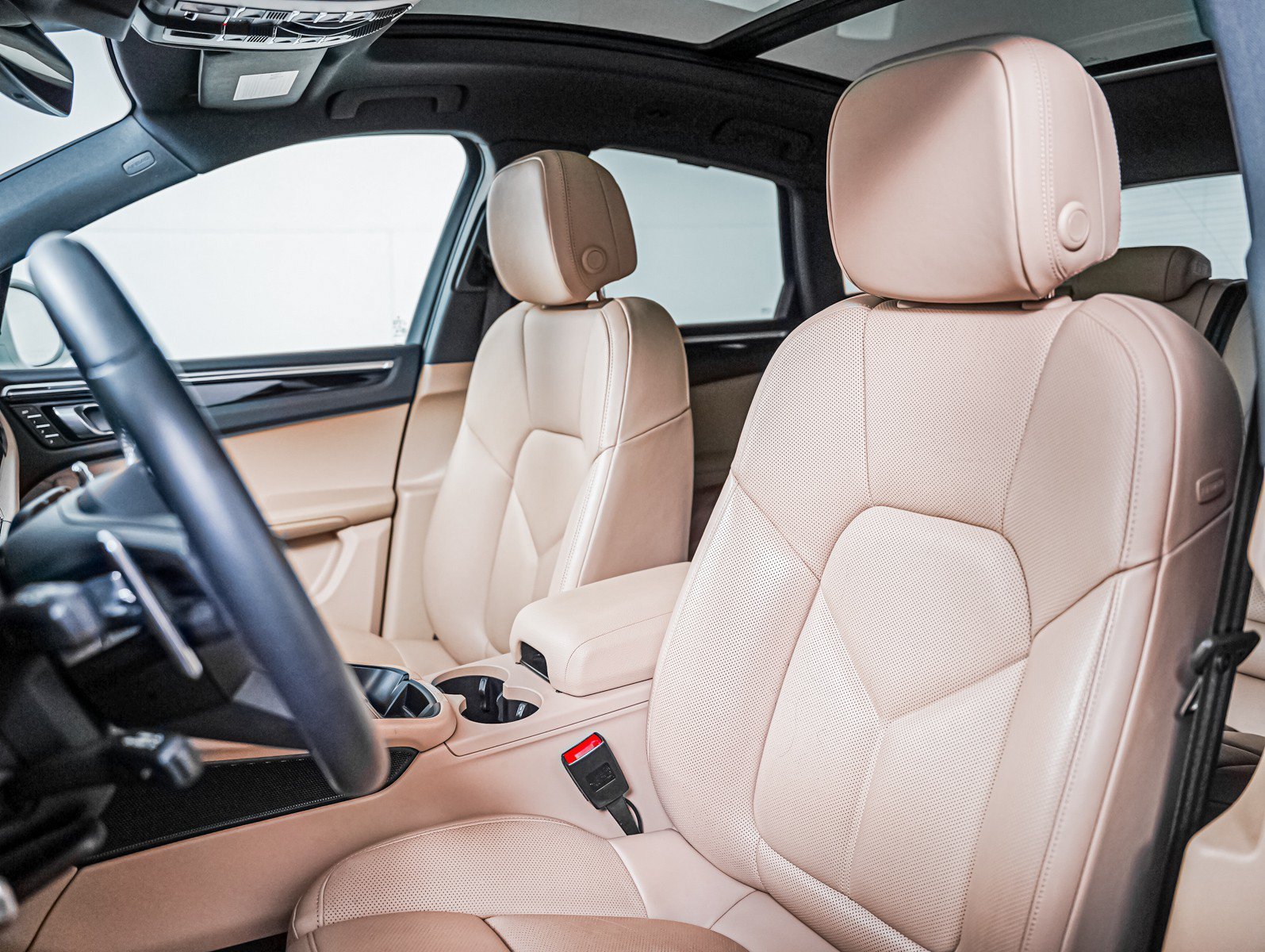 Certified Used 2024 White Porsche  image 5