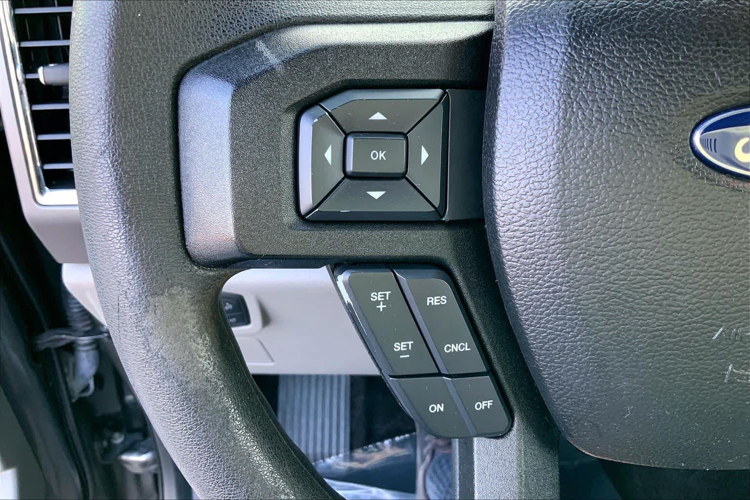 Used 2016 Magnetic Metallic Ford XLT image 22