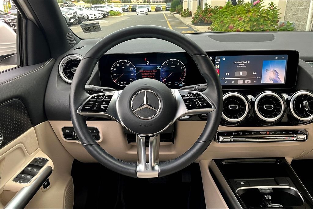 Certified Used 2025 White Mercedes-Benz GLA 250 image 5