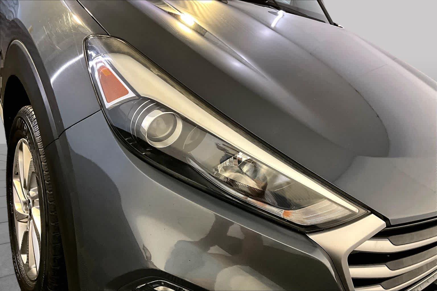 Used 2017 Coliseum Gray Hyundai SE image 26