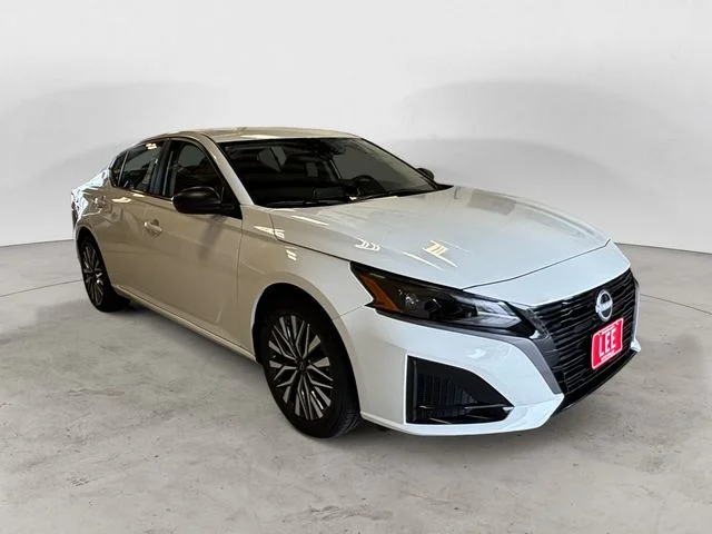 New 2026 Glacier White Nissan SV image 7