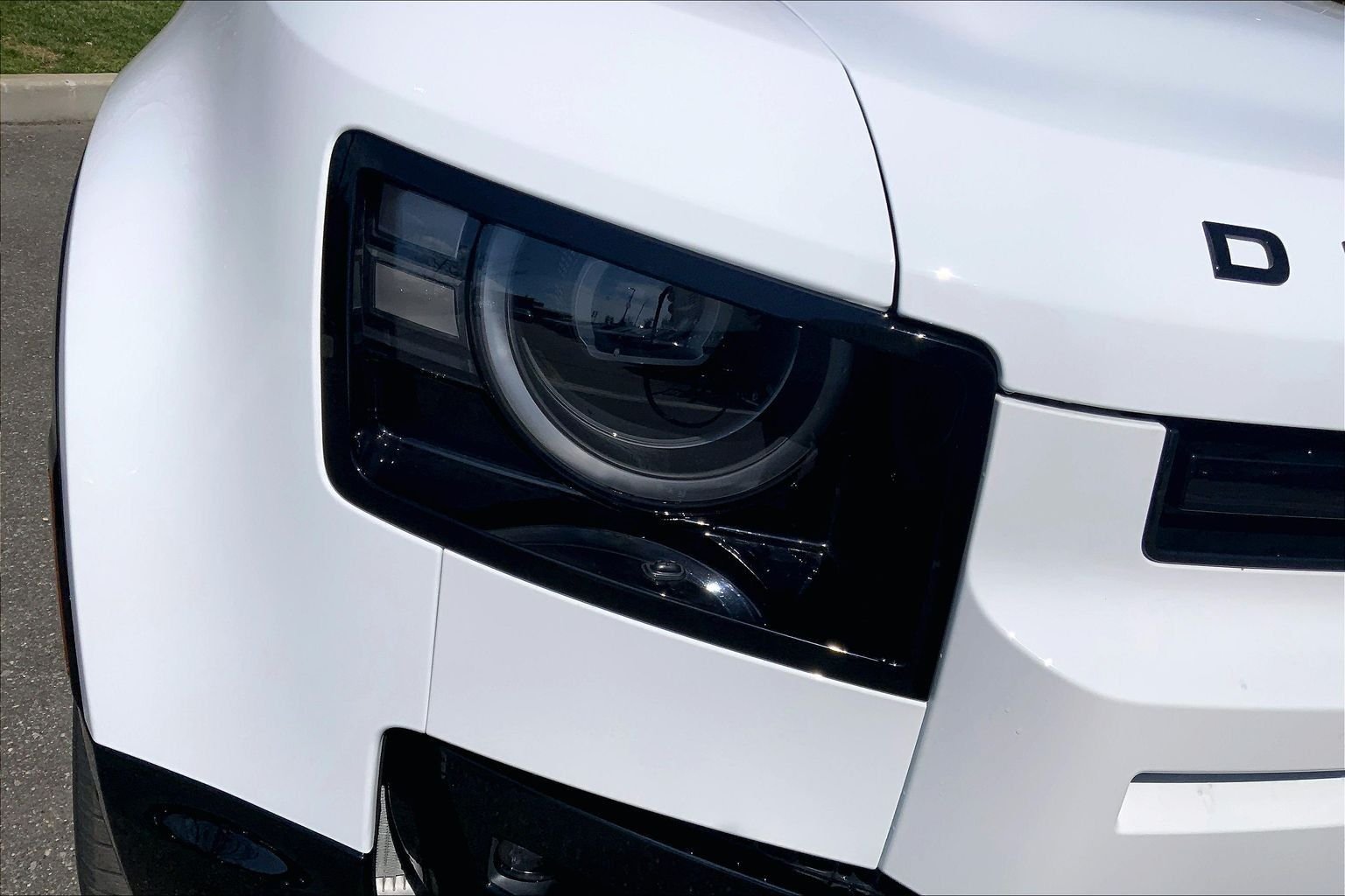 New 2026 Fuji White Land Rover V8 image 13