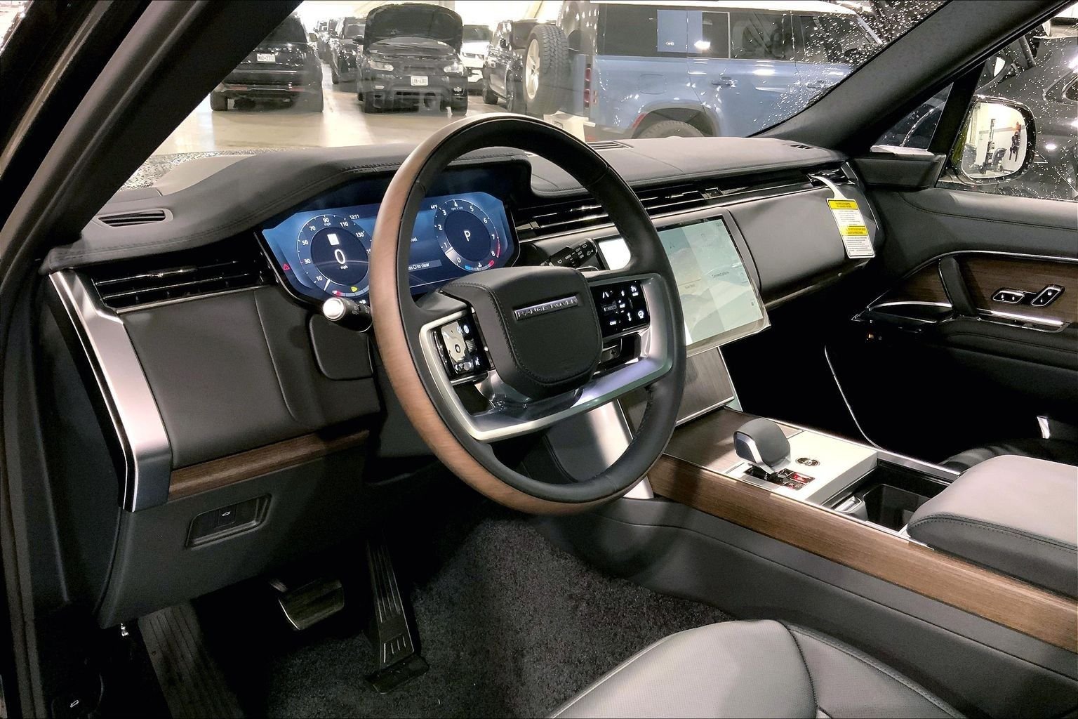 New 2026 Santorini Black Land Rover SE LWB 7-Seats / V8 image 8