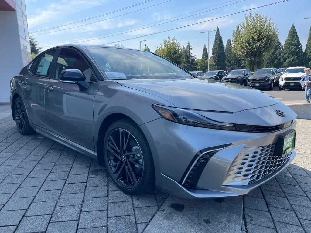 New 2026 Heavy Metal with Midnight Black Metallic roof Toyota XSE image 7