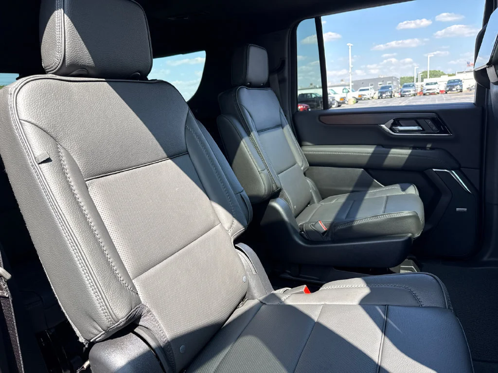 2026 GMC Yukon XL Denali - Photo 37