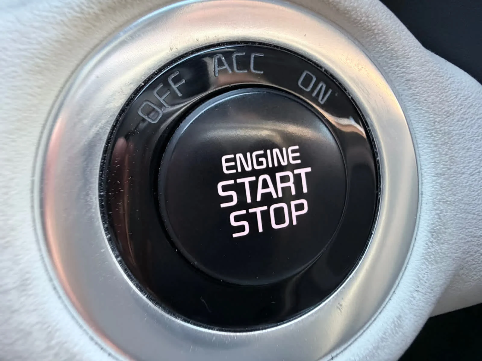 Used 2015  Kia Luxury image 17