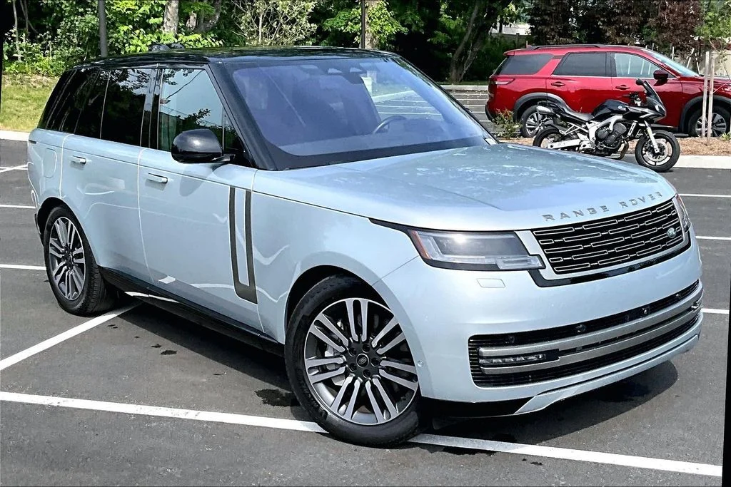Certified Used 2023 Gray Land Rover SE image 11