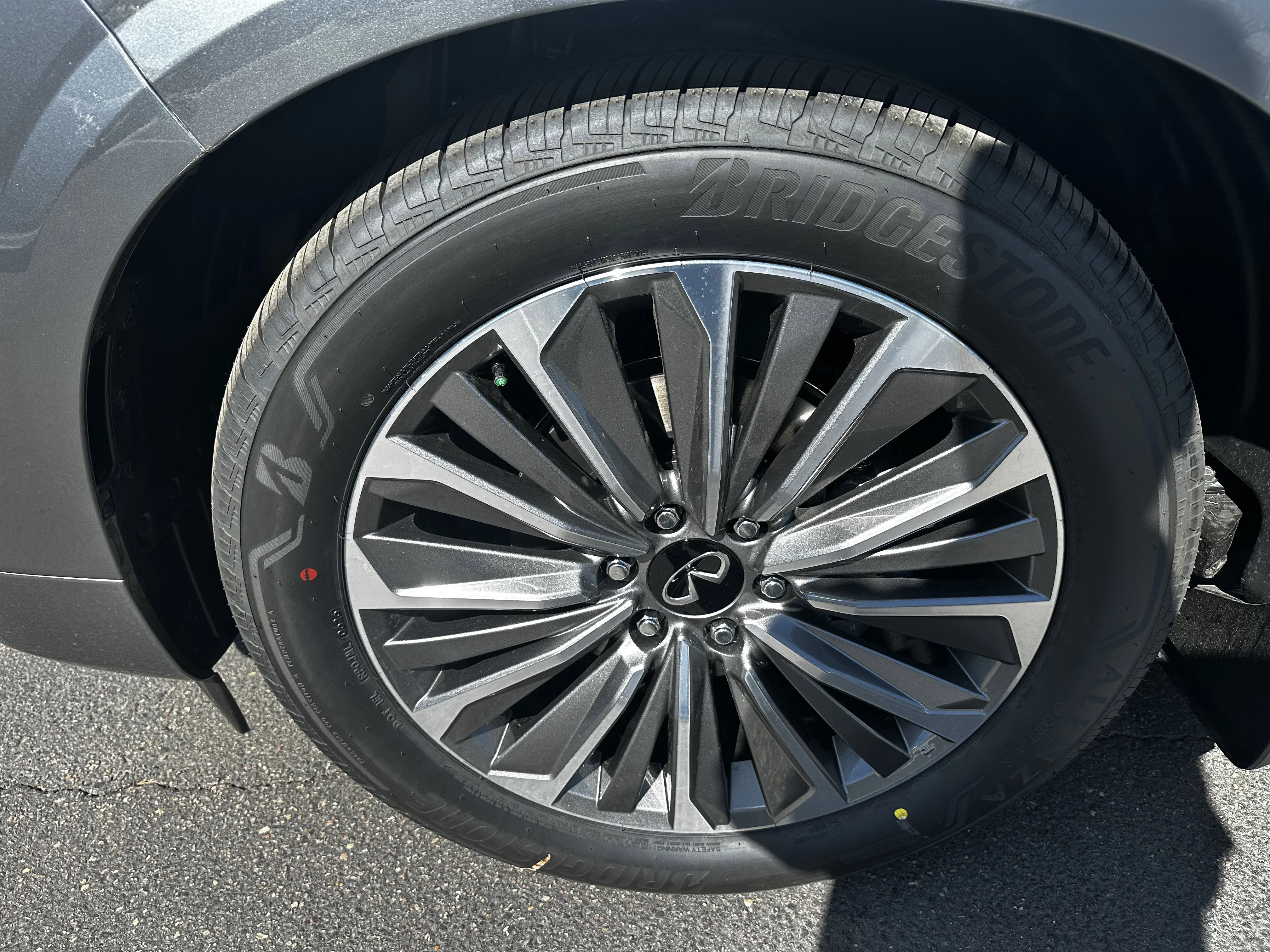 New 2026 DYNAMIC METAL INFINITI Luxe 4WD image 5