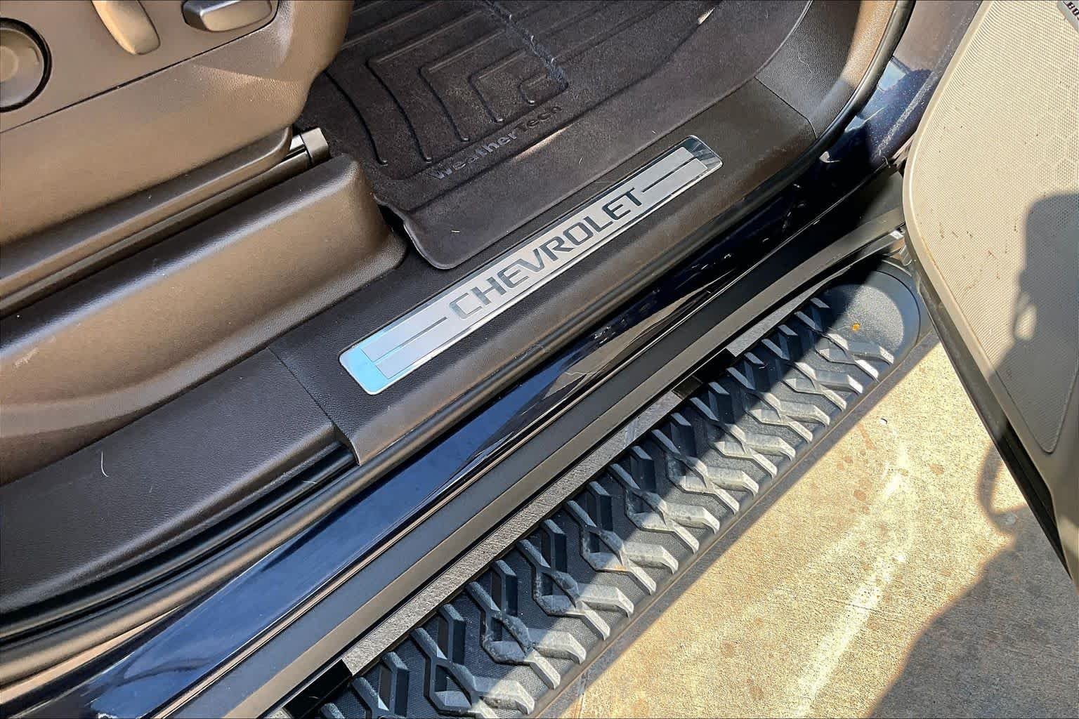Used 2021 Midnight Blue Metallic Chevrolet Z71 image 44