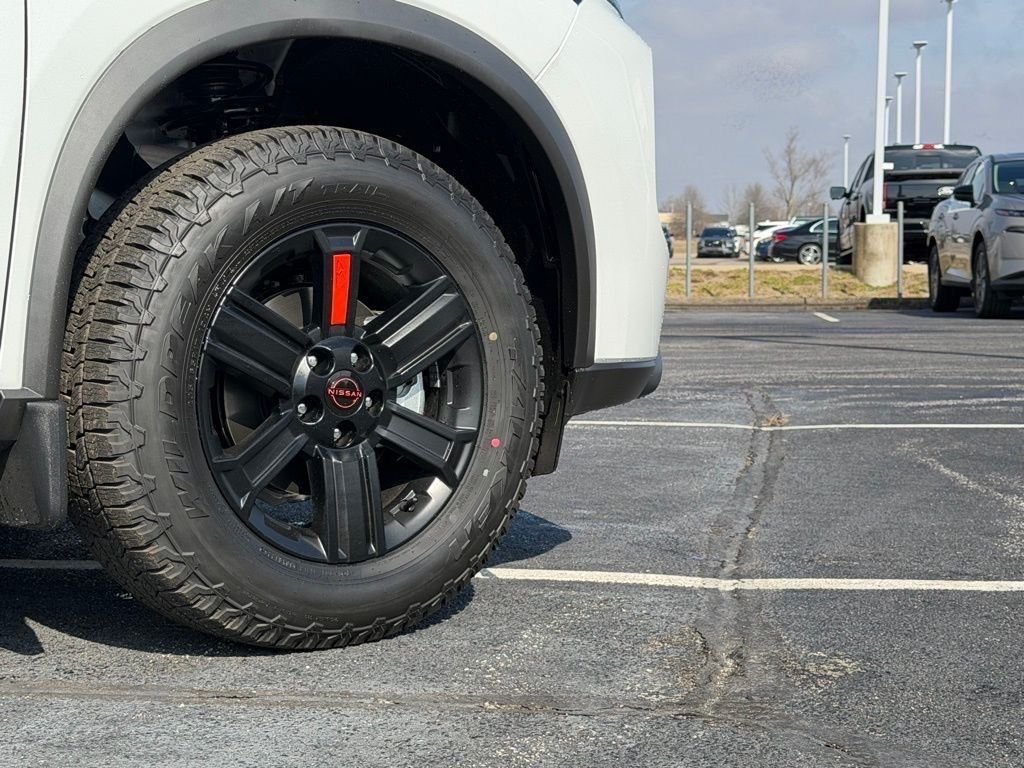 New 2026 Everest White Pearl TriCoat Nissan Rock Creek image 14