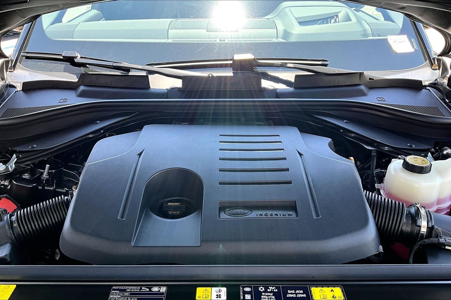 New 2026 Carpathian Grey Land Rover Dynamic SE image 11
