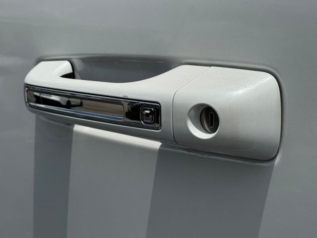 Used 2022 White Ram Laramie image 13