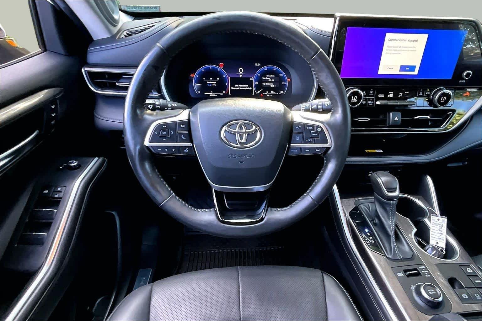 Used 2023 Wind Chill Pearl Toyota Limited image 6