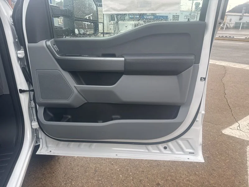 New 2026 Oxford White Ford F-350® XL image 15