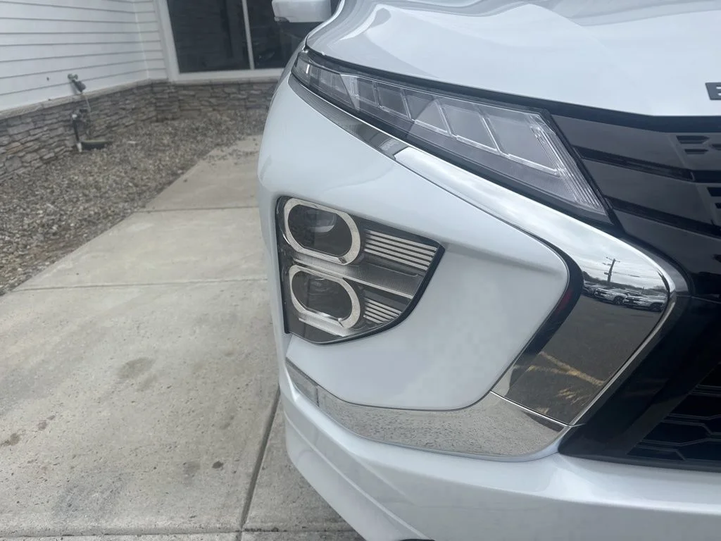New 2026 White Mitsubishi SEL image 60