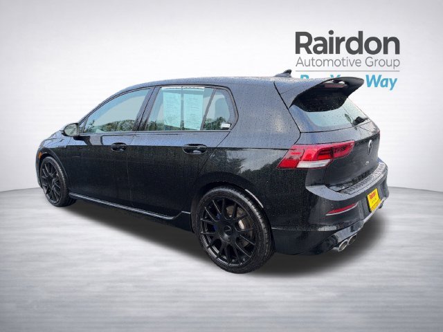 Used 2024 Mythos Black Metallic Volkswagen 2.0T image 5