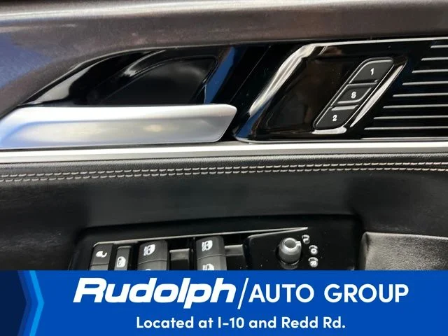 Used 2024 Silver Jeep Base image 11