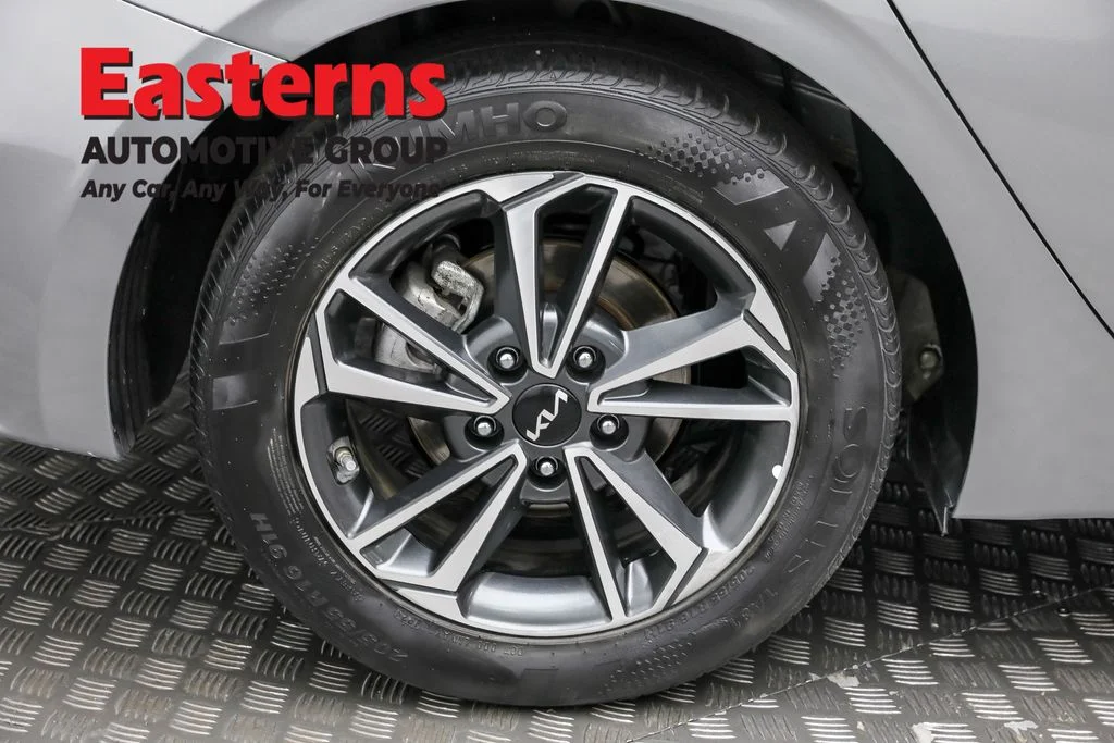 Used 2024 Gray Kia LXS image 28