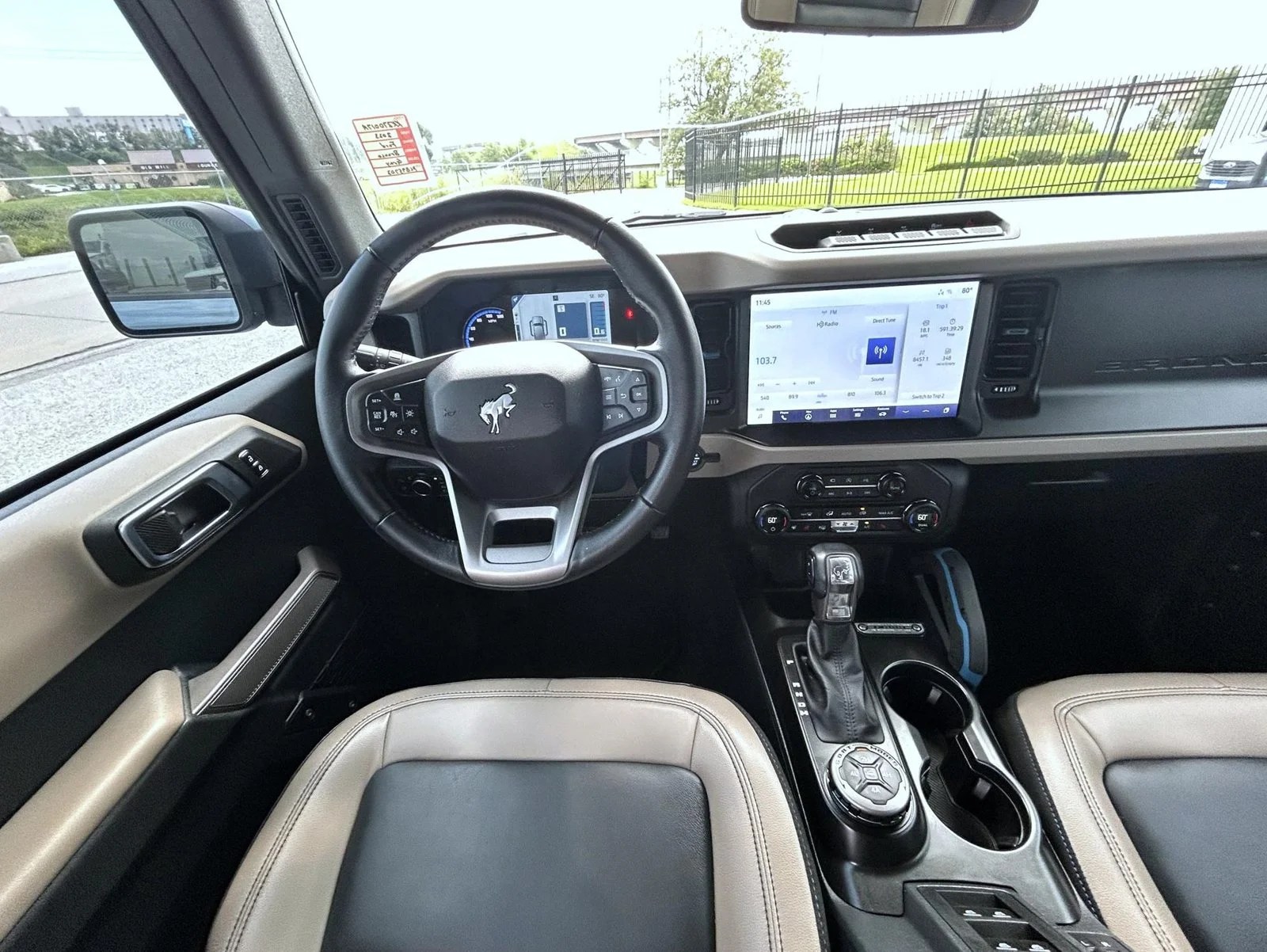 Used 2023 Gray Ford Wildtrak image 13