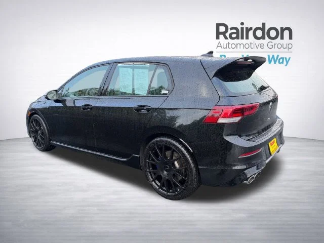 Used 2024 Mythos Black Metallic Volkswagen 2.0T image 5