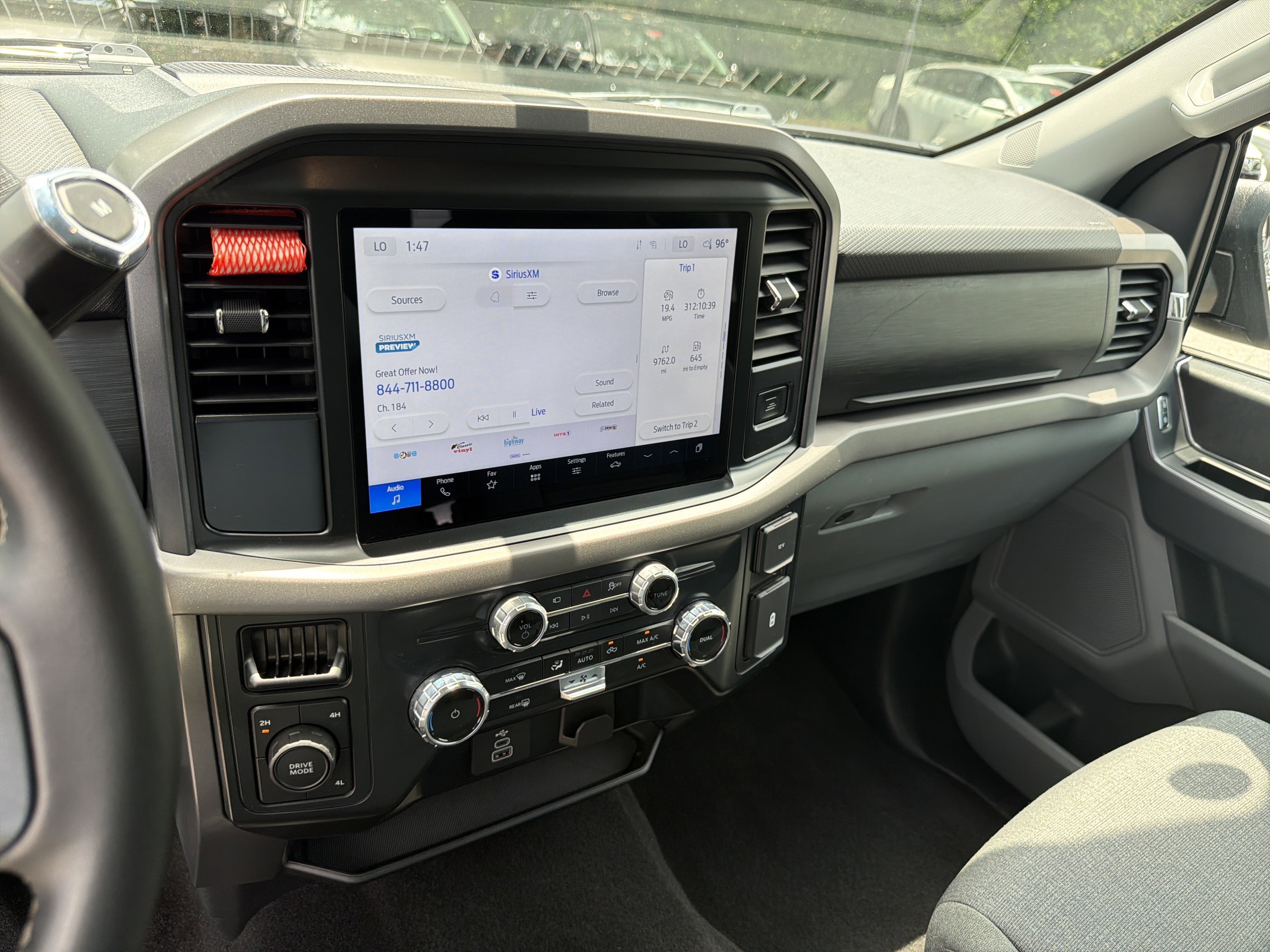 Used 2025 Black Metallic Ford XLT image 29