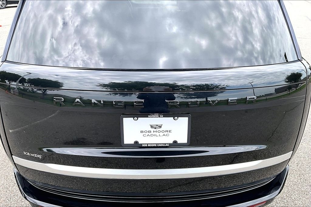 Used 2023 Black Land Rover Autobiography image 31