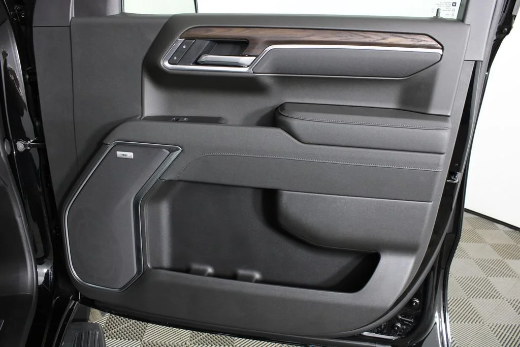 2026 GMC Sierra 1500 SLT - Photo 8