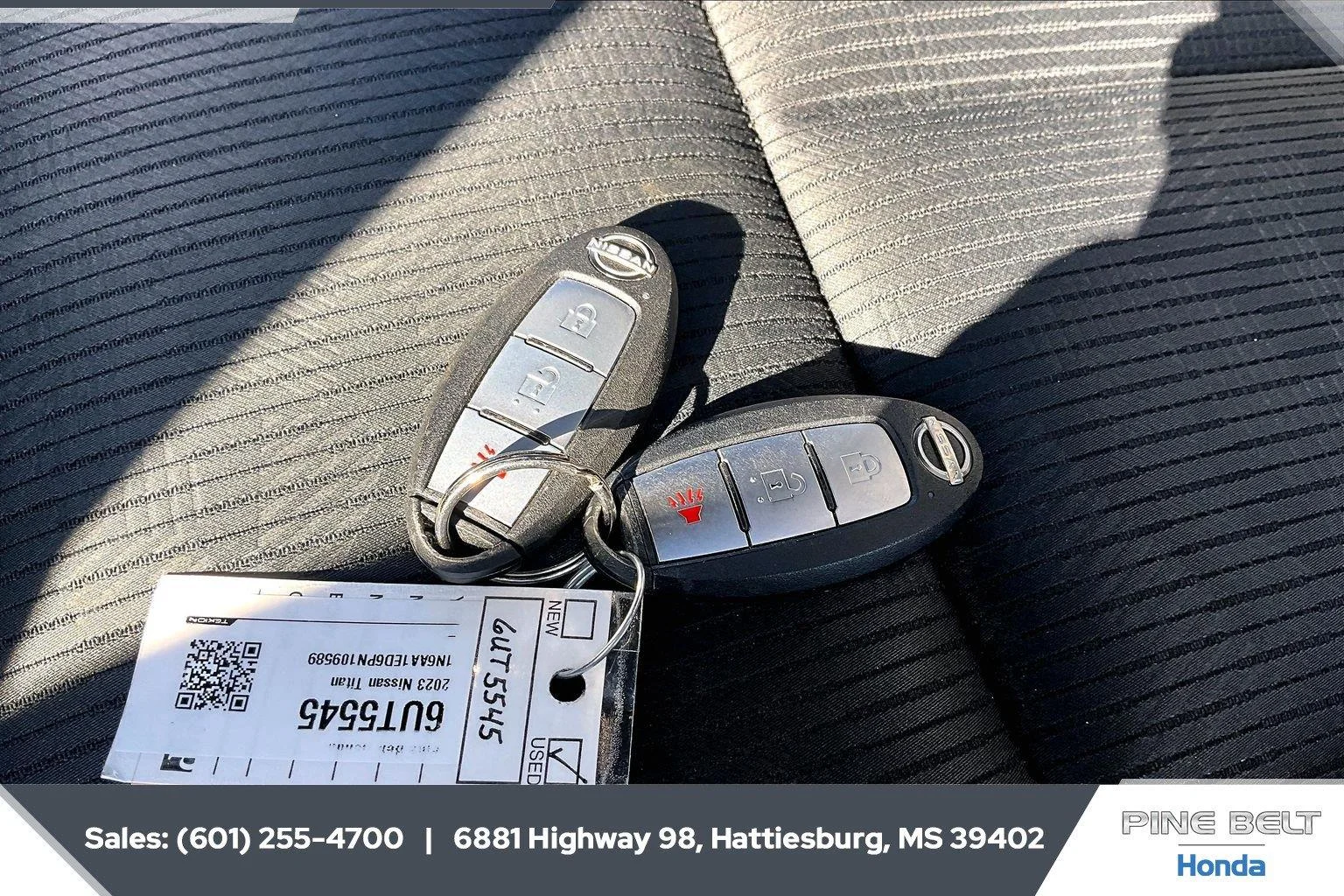 Used 2023 Red Alert Nissan PRO-4X image 9