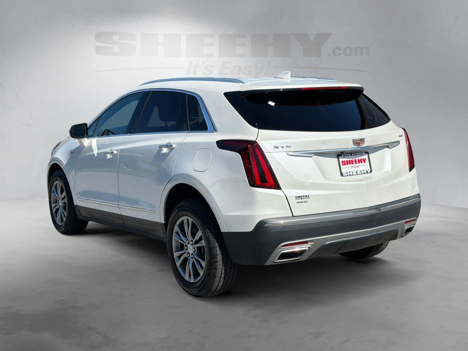 Used 2023 Crystal White Tricoat Cadillac AWD Premium Luxury image 12