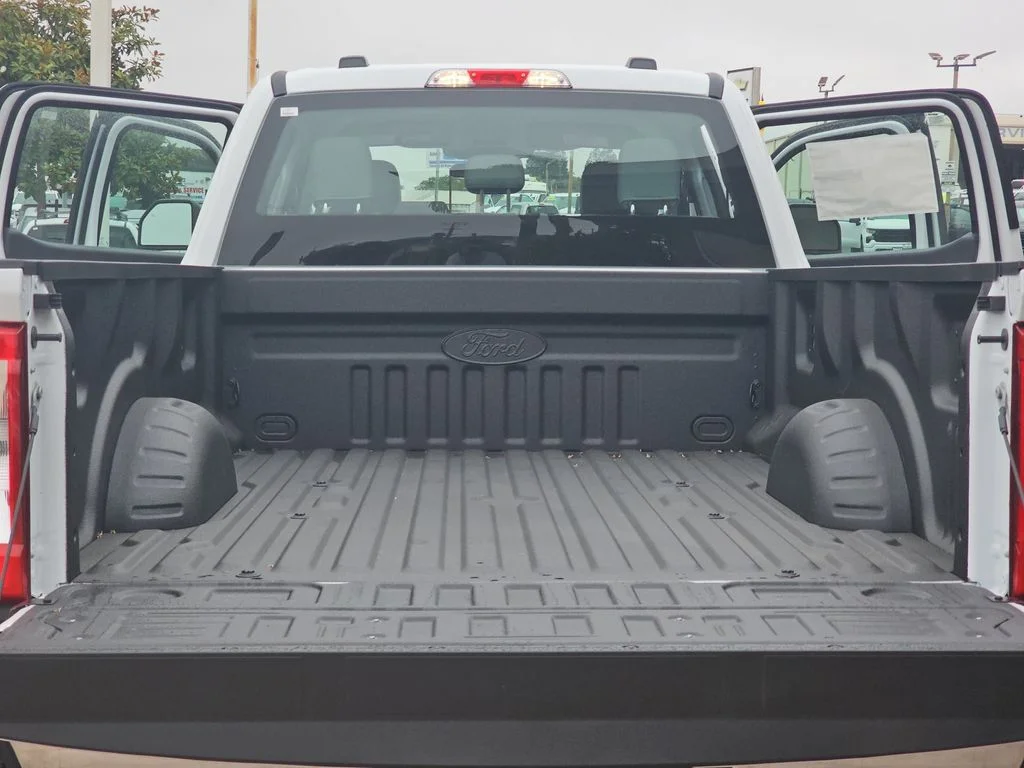 New 2026 Oxford White Ford F-250® XL image 12